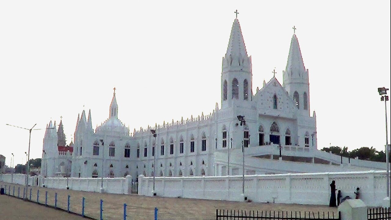 Chennai Airport to Velankanni Taxi Service | Book Online